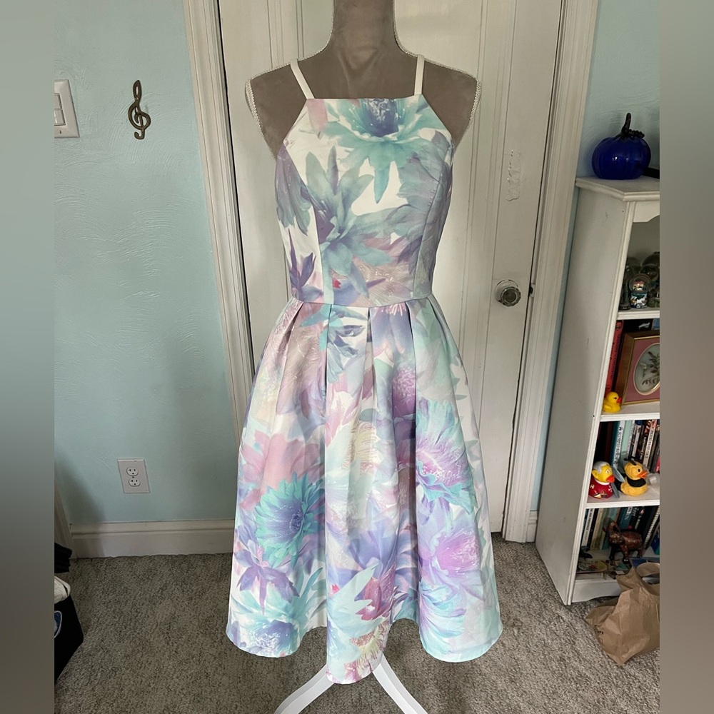Chi chi London midi floral sleeveless dress